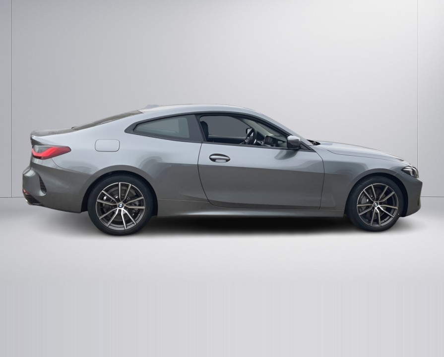 BMW Seria 4 430i xDrive Coupé (2)