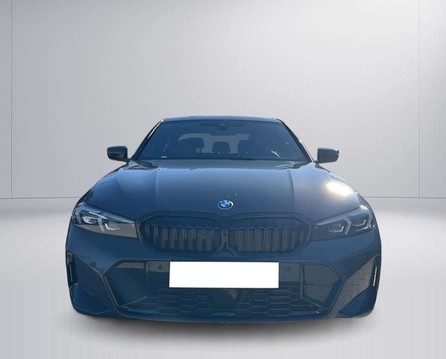 BMW Seria 3 330e xDrive M-Sport - foto 8