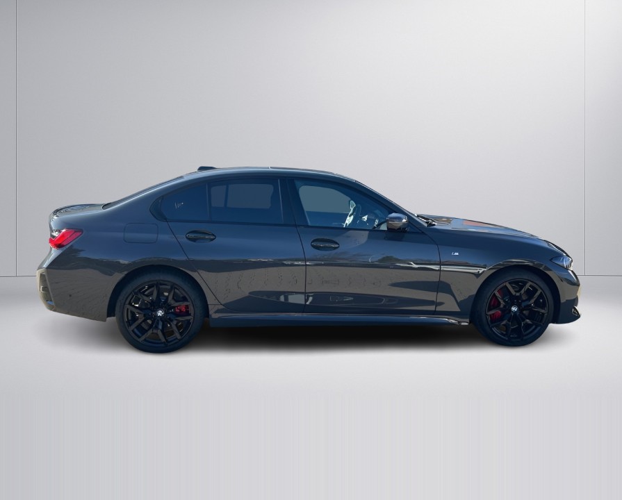 BMW Seria 3 330e xDrive M-Sport (2)