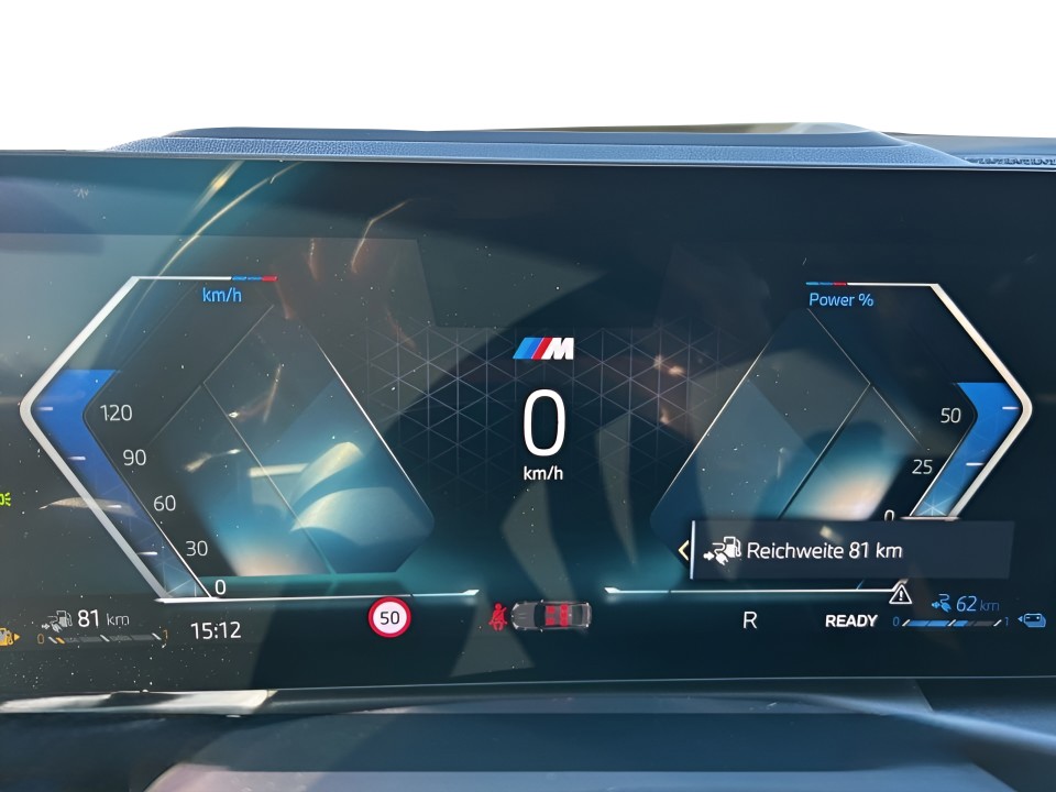 BMW Seria 3 330e xDrive M-Sport - foto 13