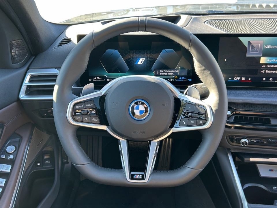 BMW Seria 3 330e xDrive M-Sport - foto 9