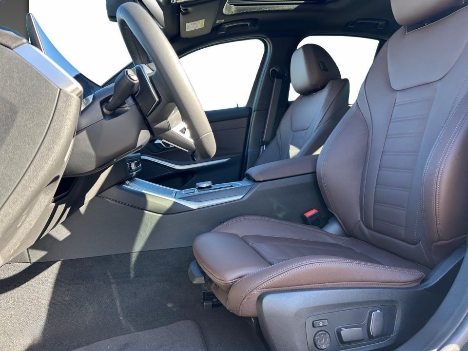 BMW Seria 3 330e xDrive M-Sport - foto 11