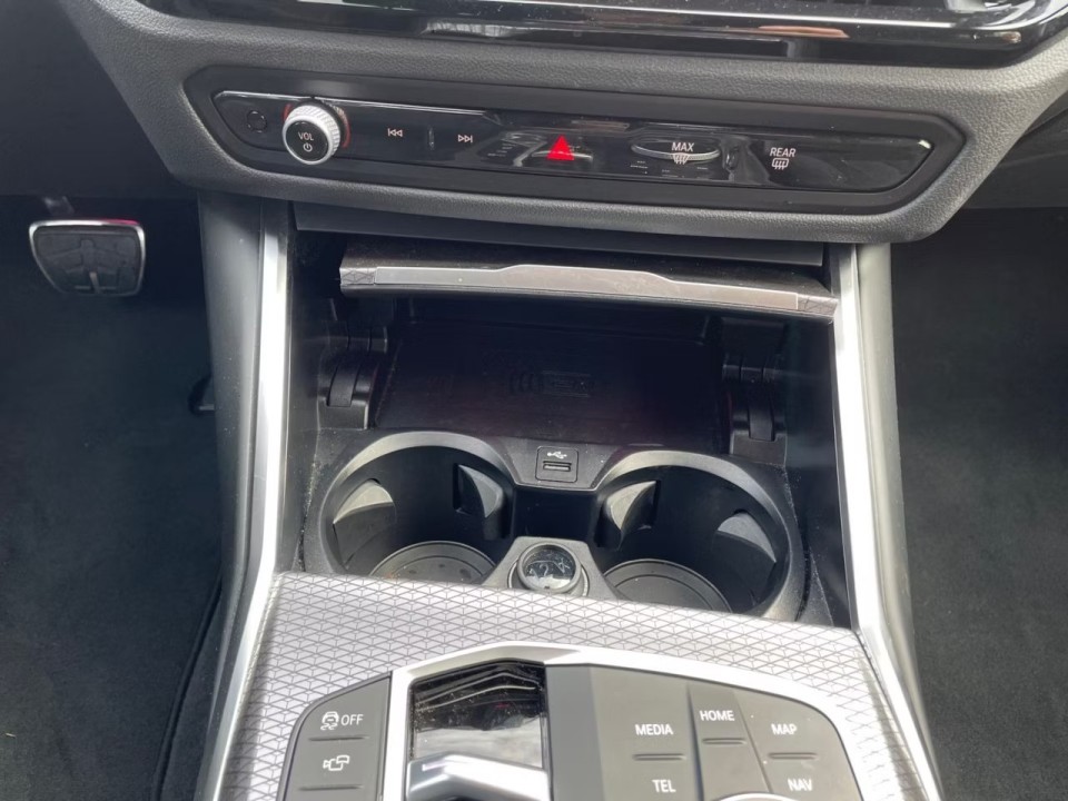 BMW Seria 3 330i xDrive Touring - foto 7