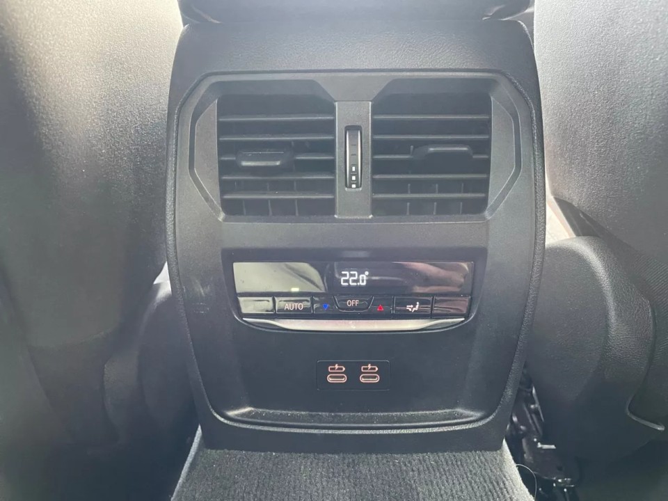 BMW Seria 3 330i xDrive Touring - foto 8