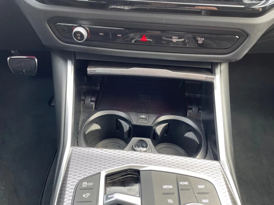 BMW Seria 3 330i xDrive Touring - foto 7