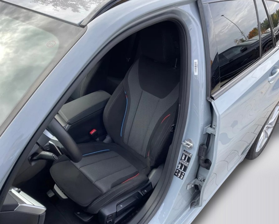 BMW Seria 3 330i xDrive Touring - foto 10