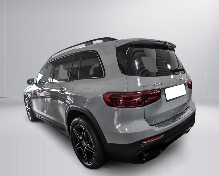 Mercedes-Benz GLB 200d 4MATIC AMG (4)