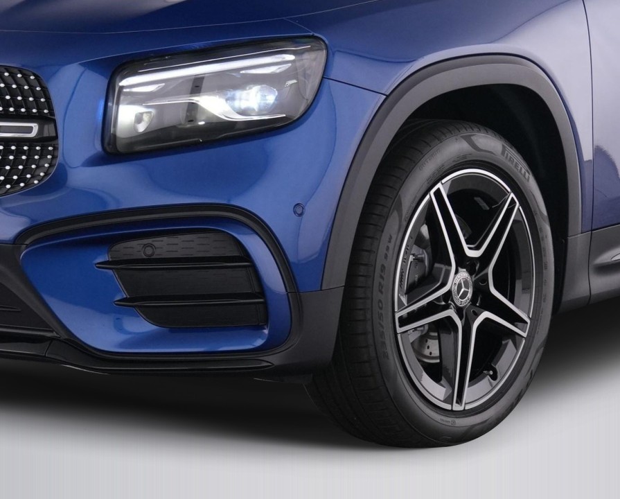 Mercedes-Benz GLB 200 4MATIC AMG Line - foto 18