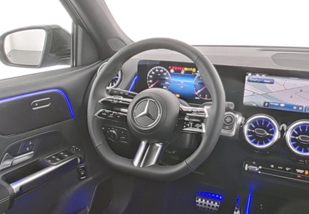Mercedes-Benz GLB 200 4MATIC AMG Line - foto 14