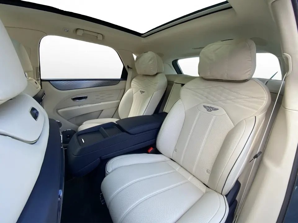 Bentley Bentayga Atelier Edition - foto 16