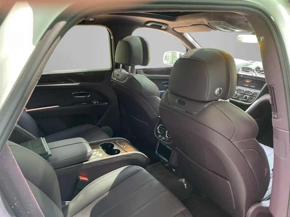 Bentley Bentayga - foto 18