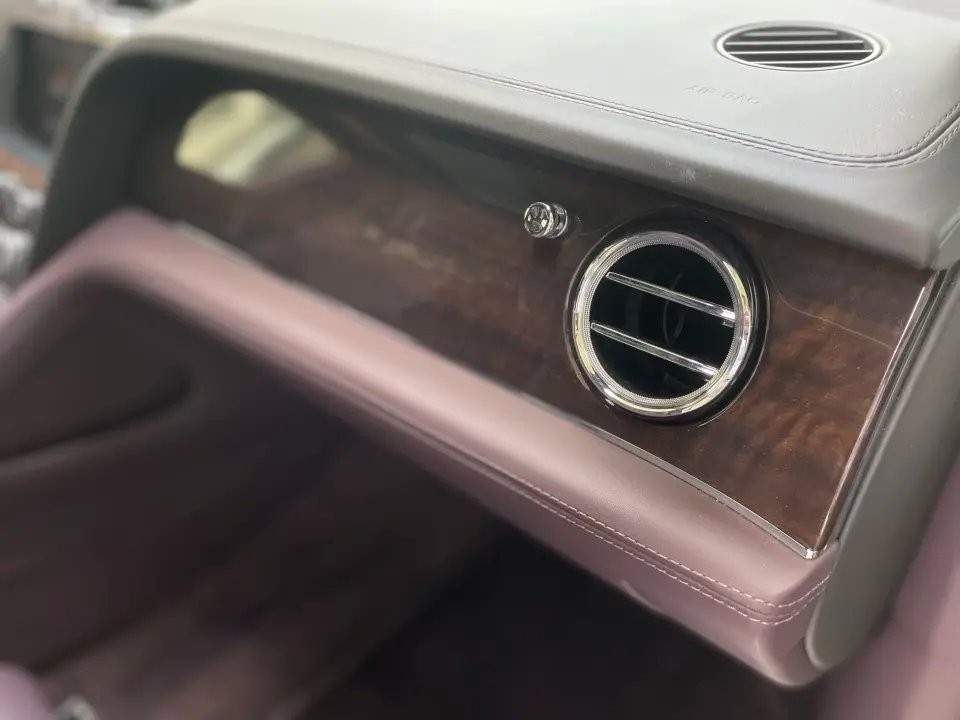 Bentley Bentayga - foto 14