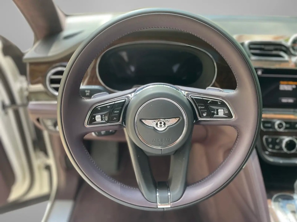 Bentley Bentayga - foto 7