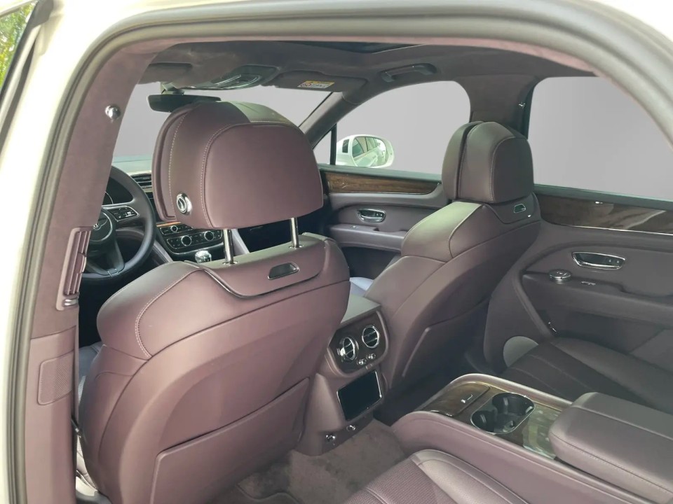 Bentley Bentayga - foto 19