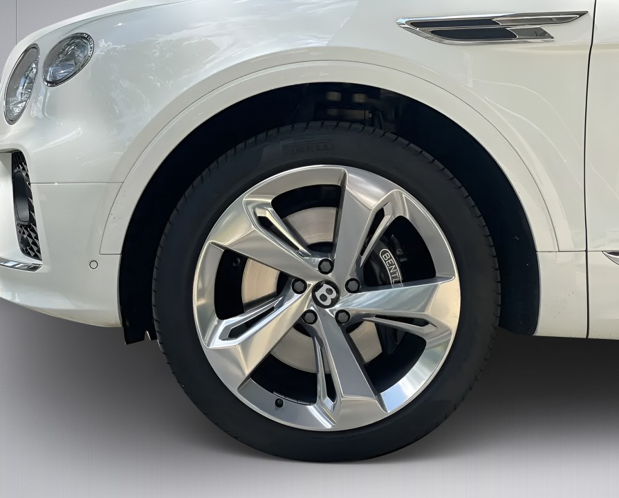 Bentley Bentayga - foto 26