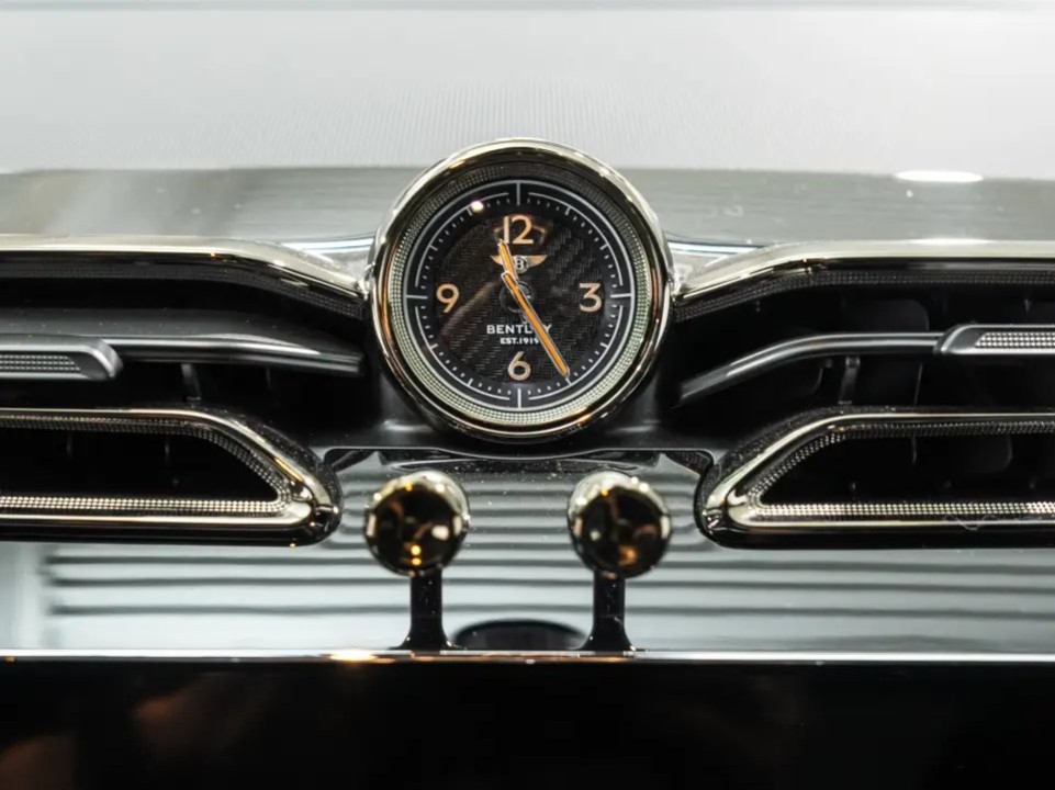 Bentley Bentayga - foto 10