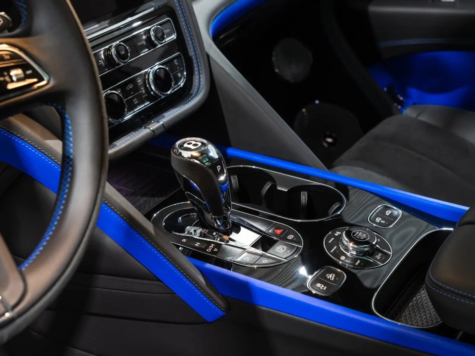 Bentley Bentayga - foto 13