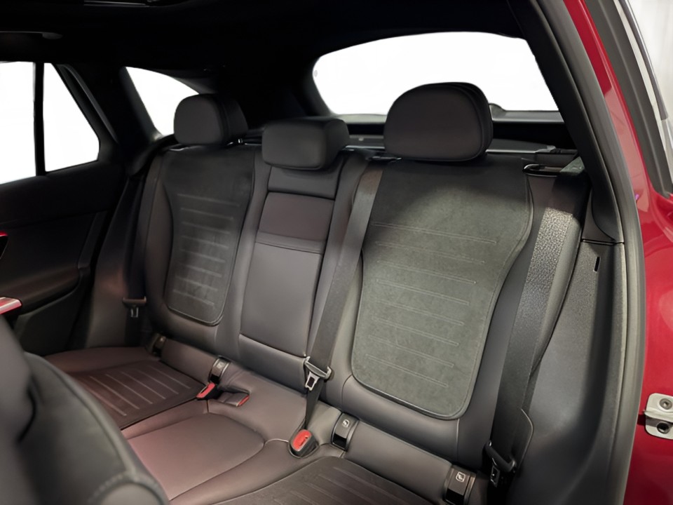 Mercedes-Benz GLC 300d 4MATIC AMG - foto 30