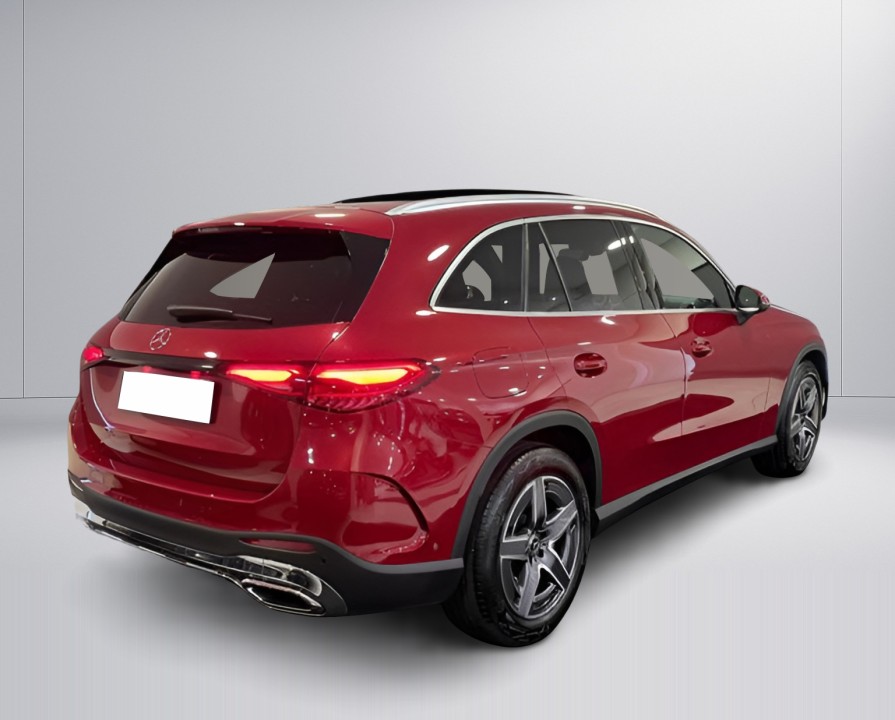 Mercedes-Benz GLC 300d 4MATIC AMG (4)