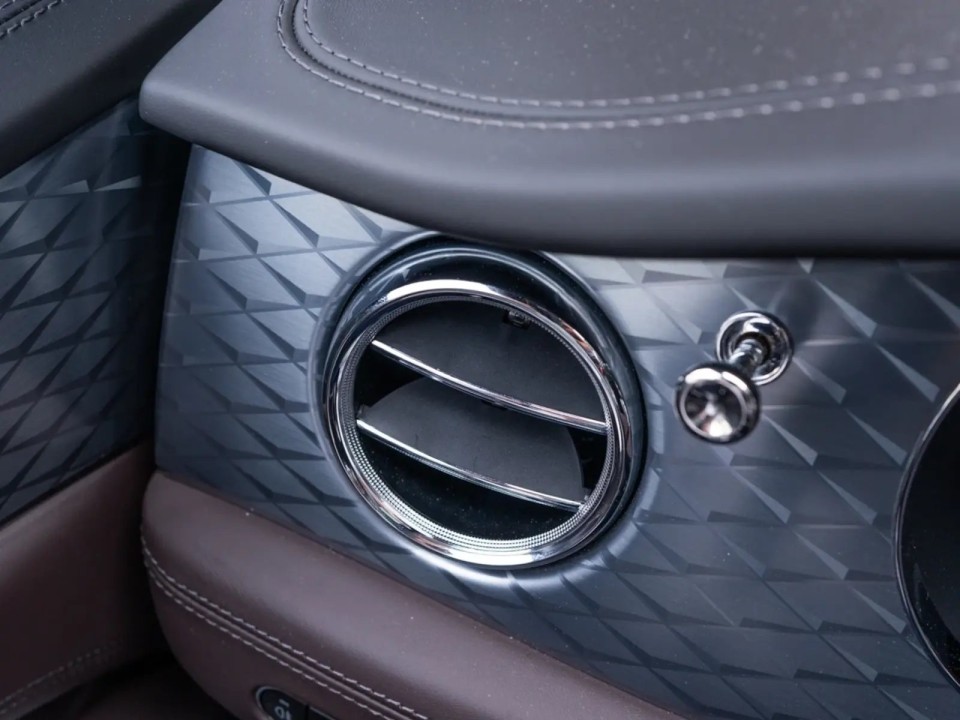 Bentley Bentayga S - foto 12