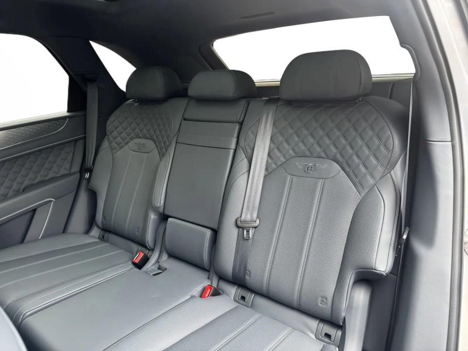 Bentley Bentayga - foto 11