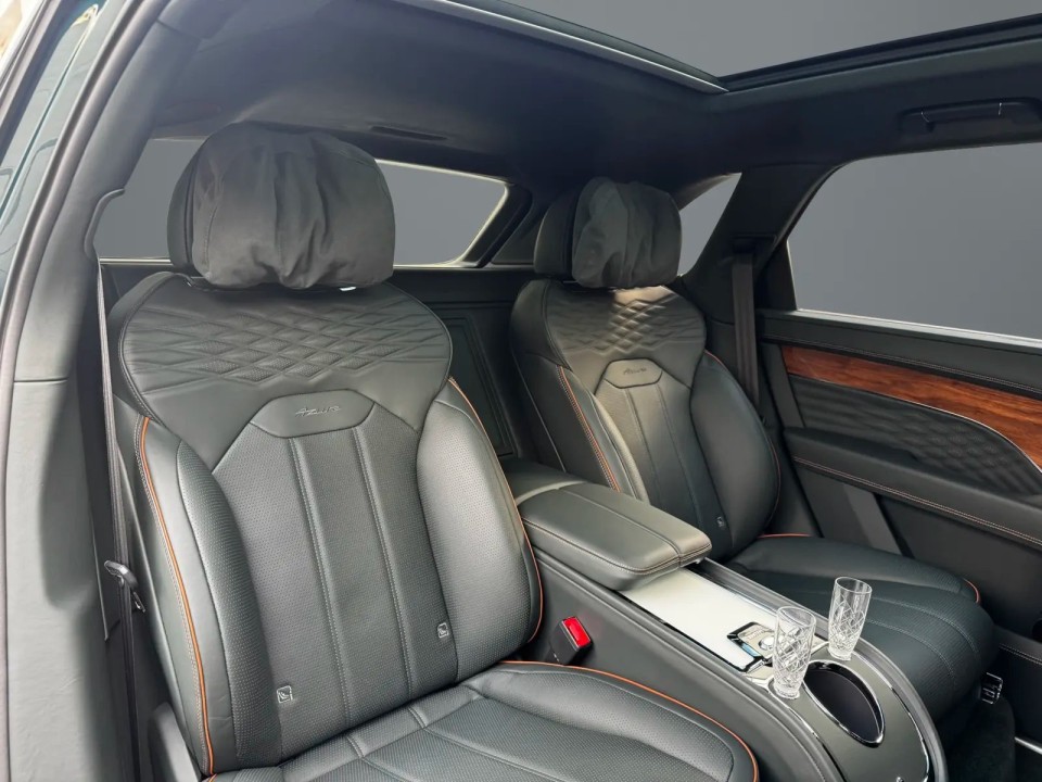 Bentley Bentayga Azure - foto 12