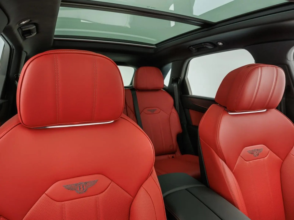 Bentley Bentayga S - foto 16