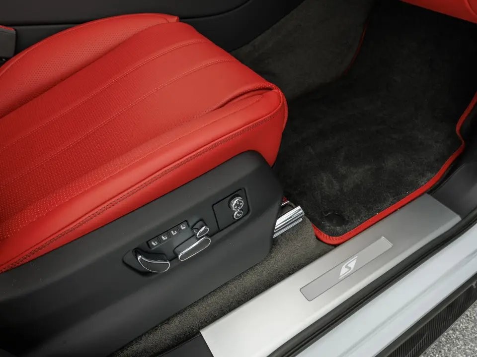 Bentley Bentayga S - foto 28