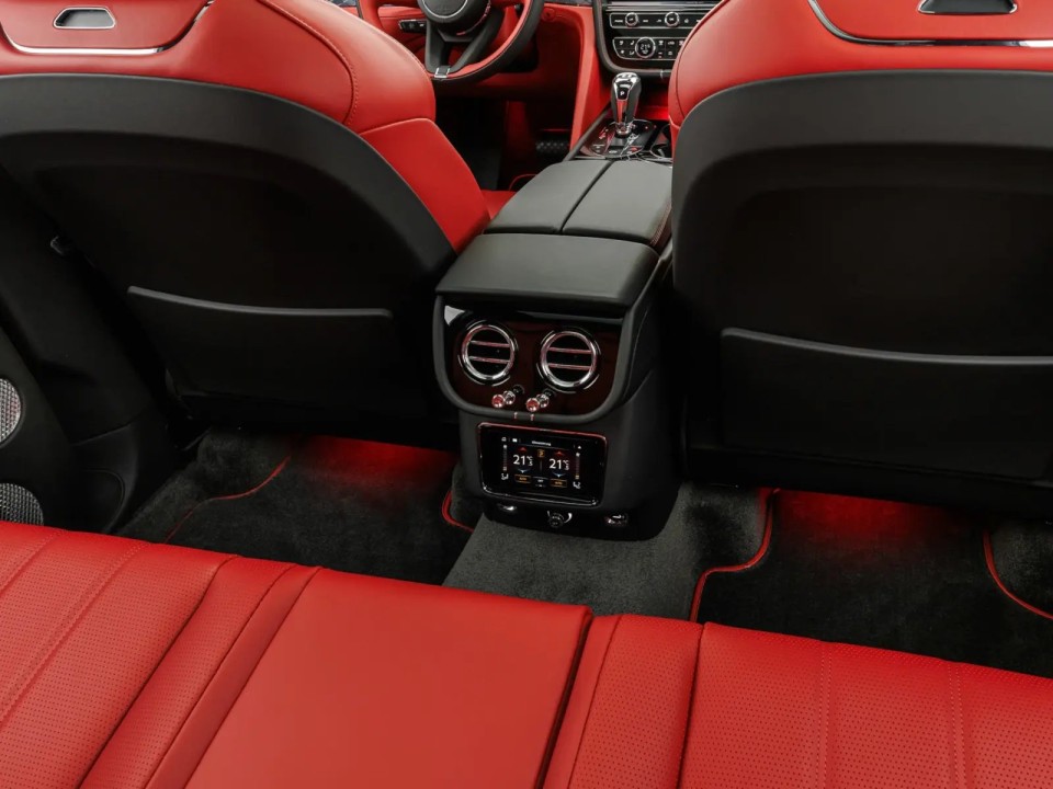 Bentley Bentayga S - foto 24