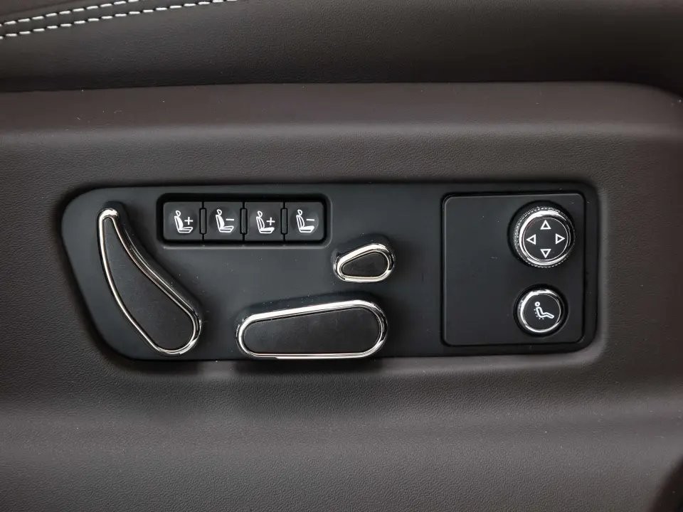 Bentley Bentayga Azure - foto 26