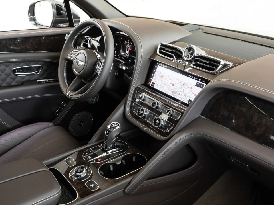 Bentley Bentayga Azure - foto 10