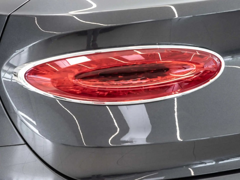 Bentley Bentayga Azure - foto 33