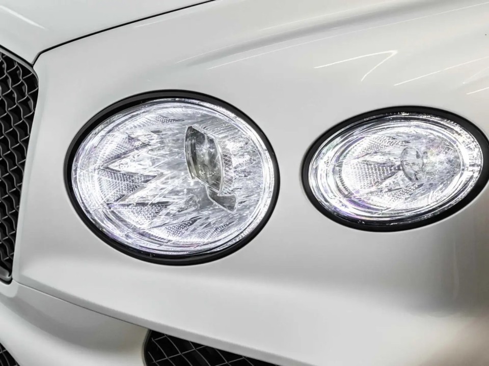 Bentley Bentayga - foto 30