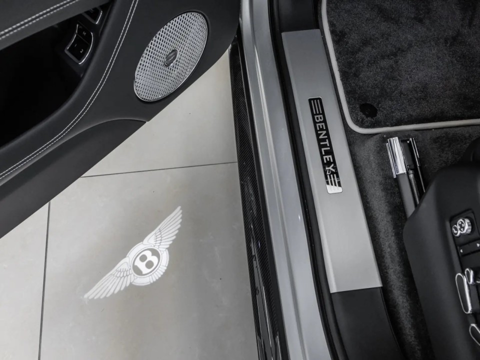 Bentley Bentayga - foto 23