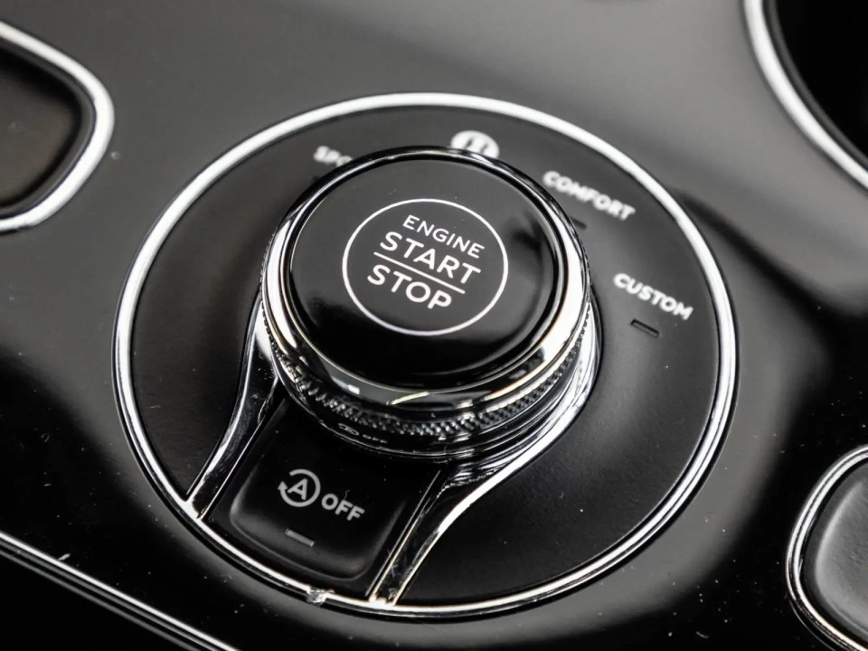 Bentley Bentayga - foto 12