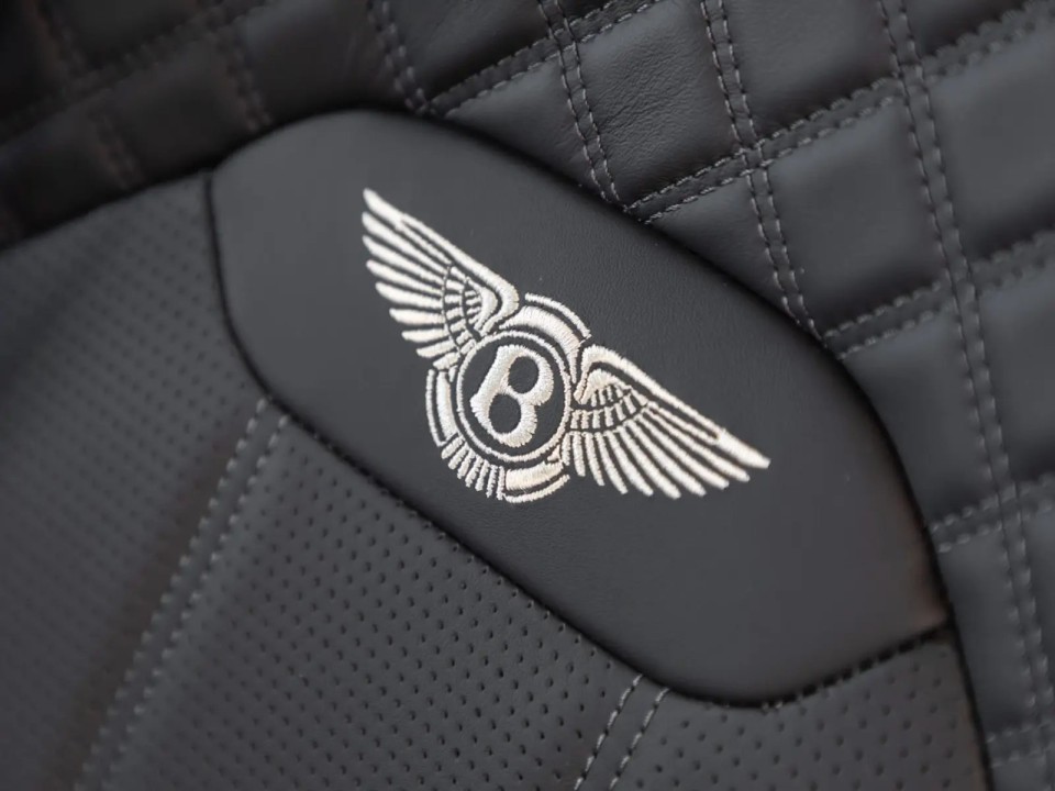 Bentley Bentayga - foto 17
