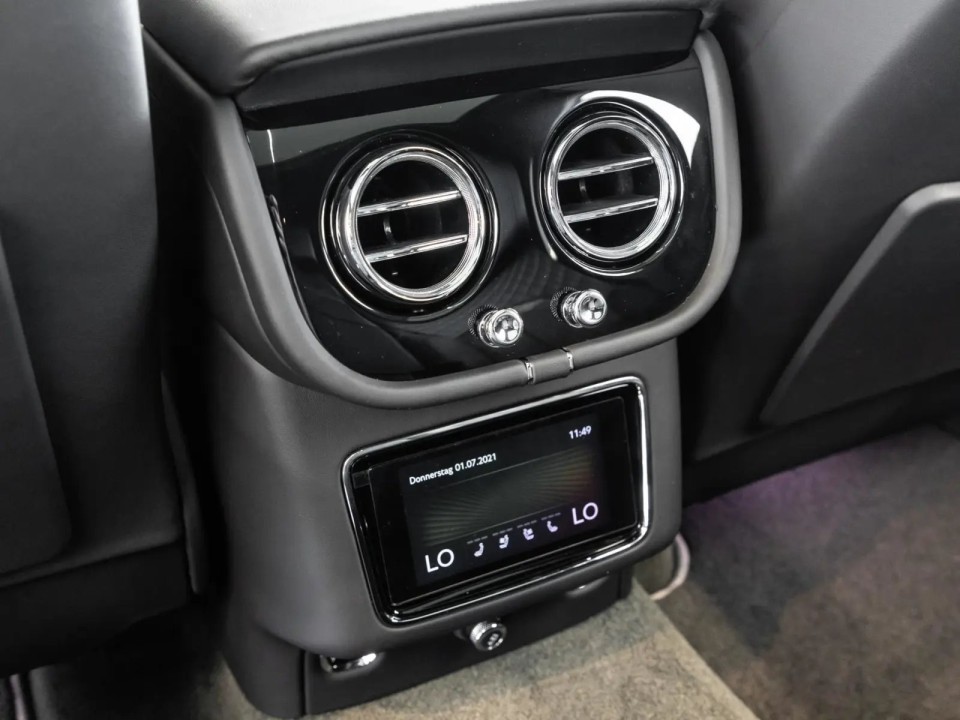 Bentley Bentayga - foto 19