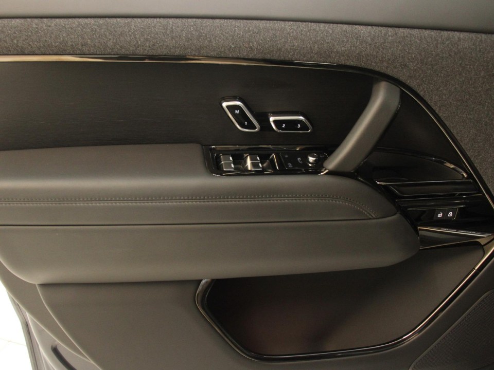 Land Rover Range Rover Sport D300 SE - foto 14