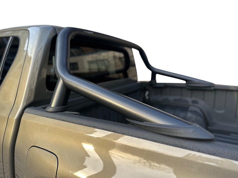 Toyota Hilux Invincible (5)