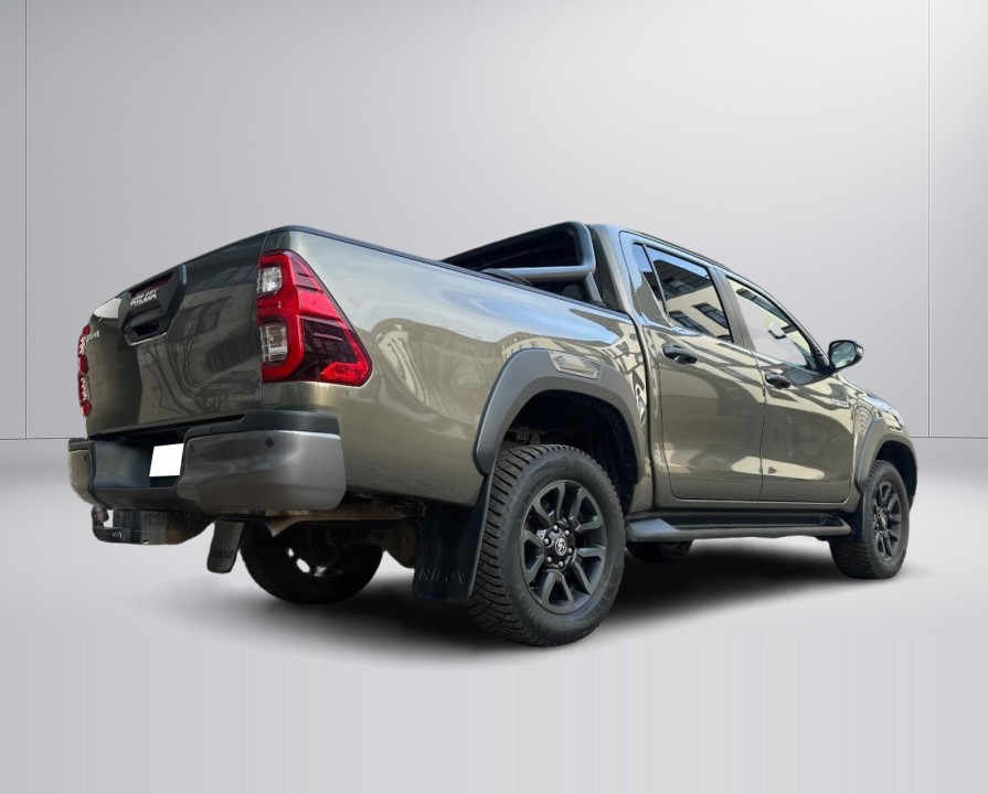 Toyota Hilux Invincible (4)