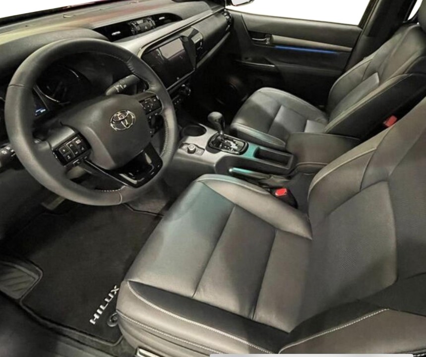 Toyota Hilux Invincible - foto 6