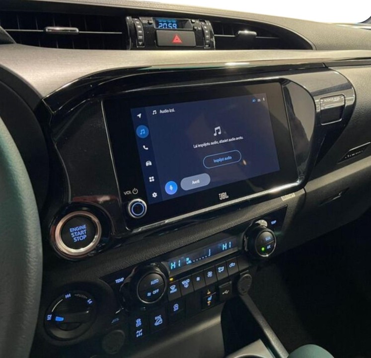 Toyota Hilux Invincible - foto 7