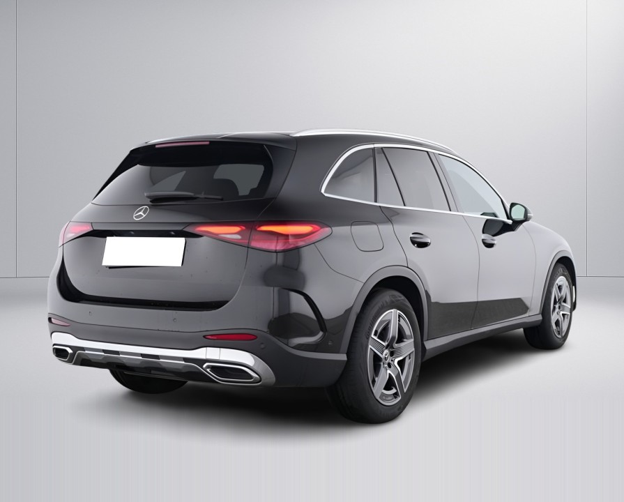 Mercedes-Benz GLC 300 4MATIC AMG Line (2)