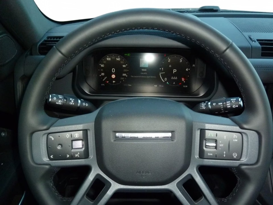 Land Rover Defender P300e HSE - foto 9