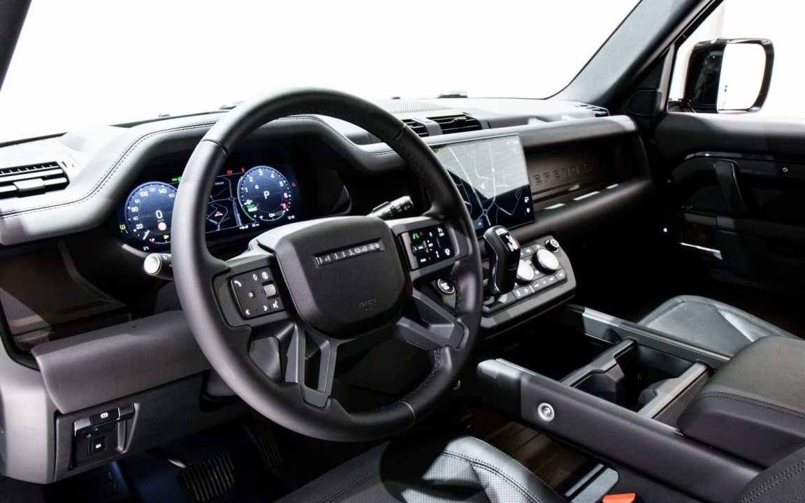 Land Rover Defender P300e HSE - foto 7