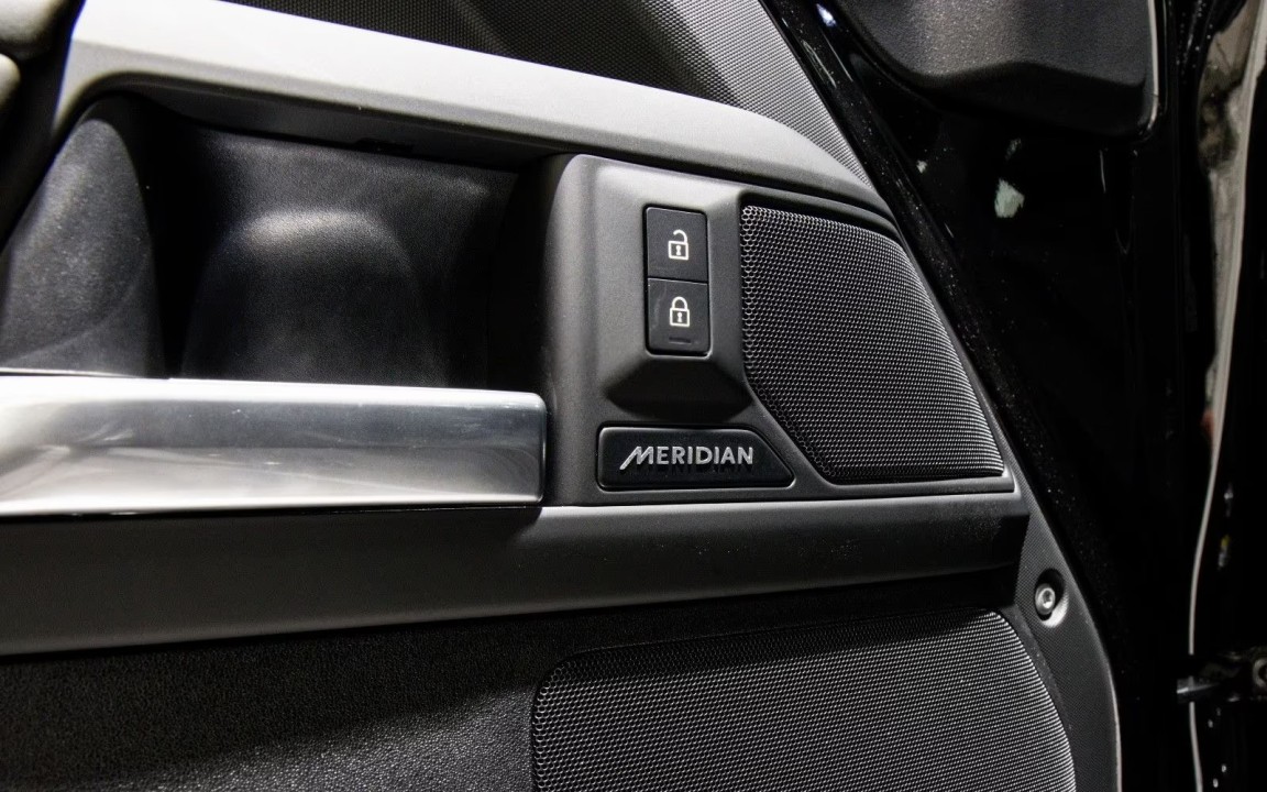 Land Rover Defender P300e HSE - foto 19