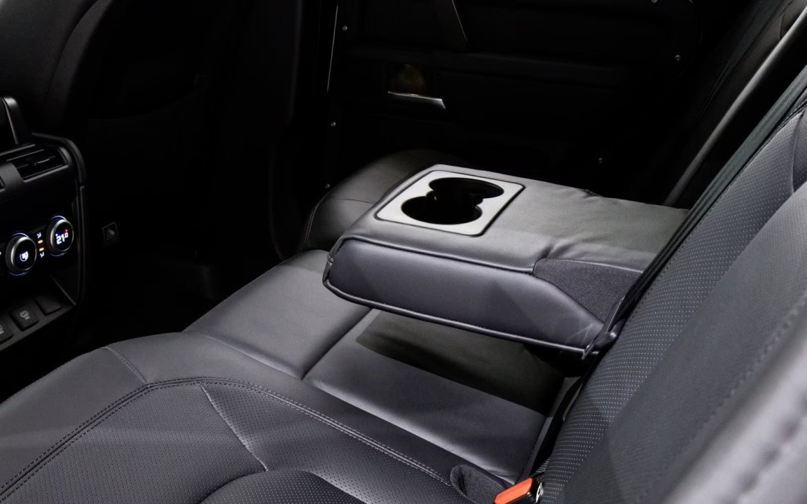 Land Rover Defender P300e HSE - foto 14