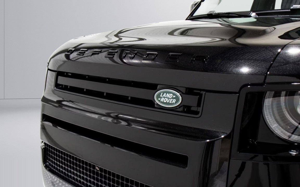 Land Rover Defender P300e HSE - foto 22