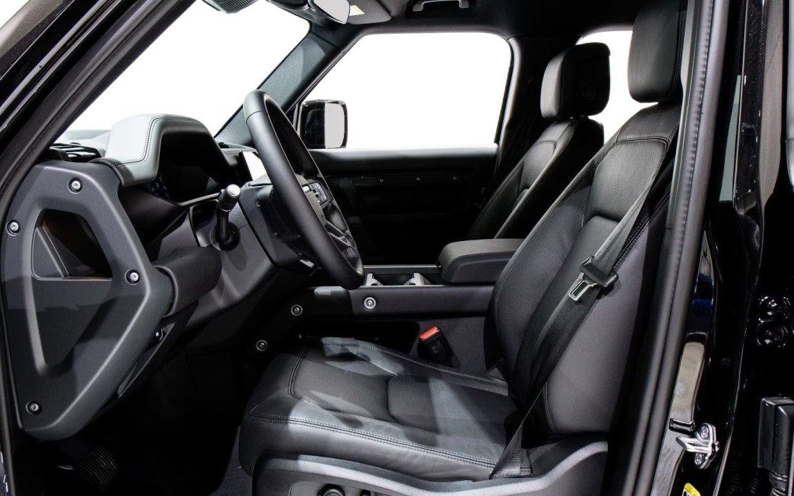 Land Rover Defender P300e HSE - foto 8