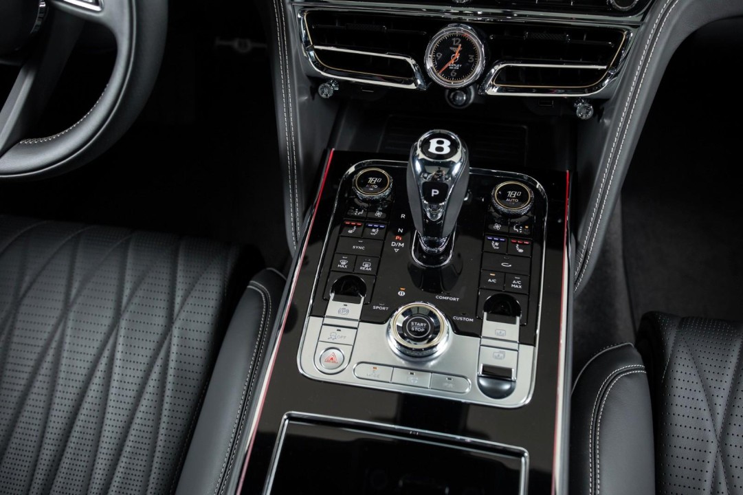 Bentley Flying Spur Azure - foto 18